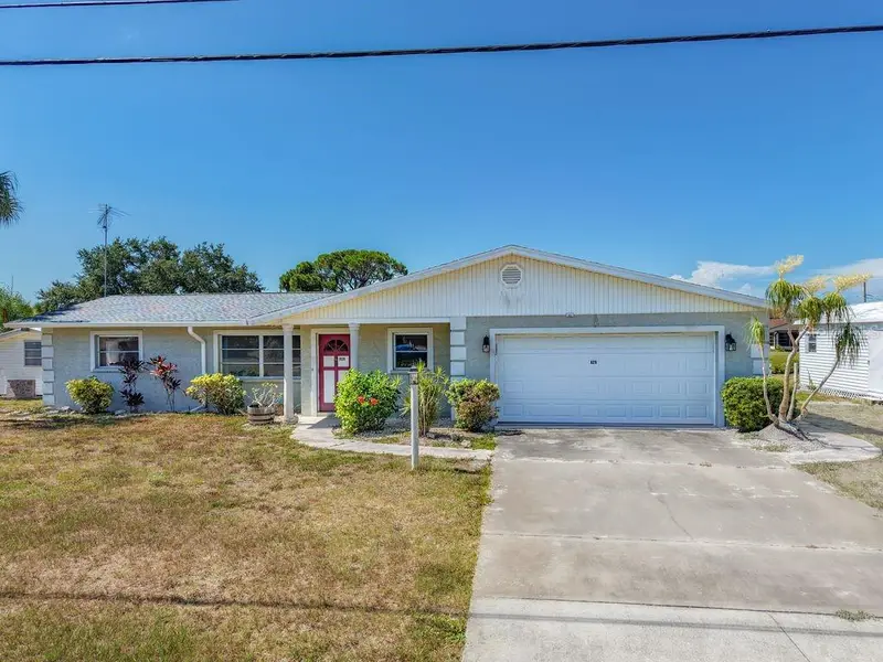829 E 7th St, FL