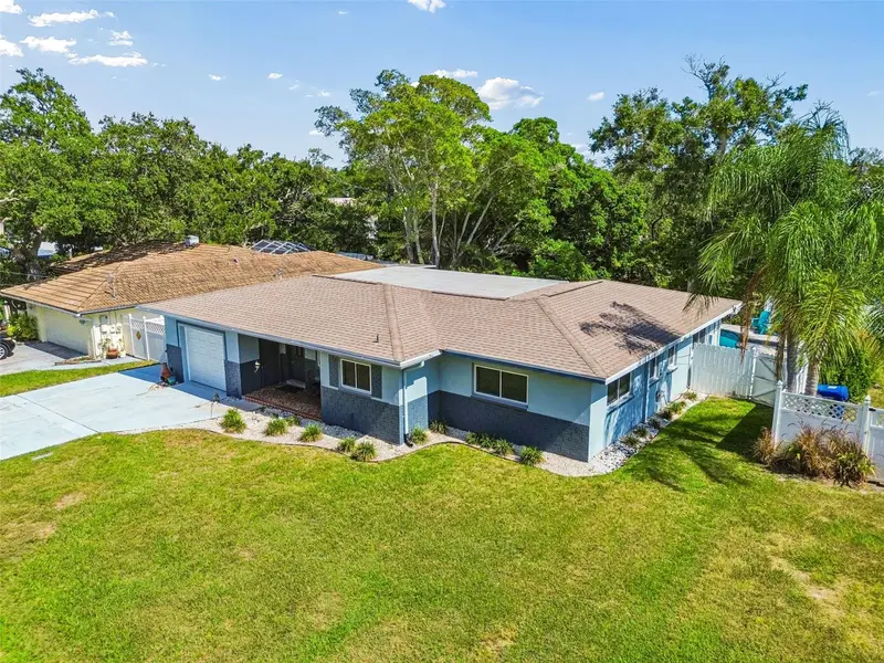 3282 Honeysuckle Rd, FL