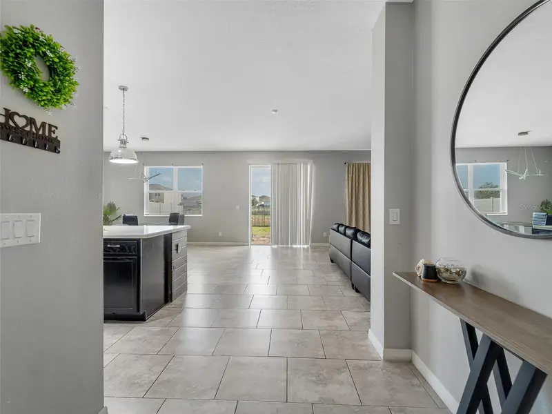 624 Sardinia Cir, FL