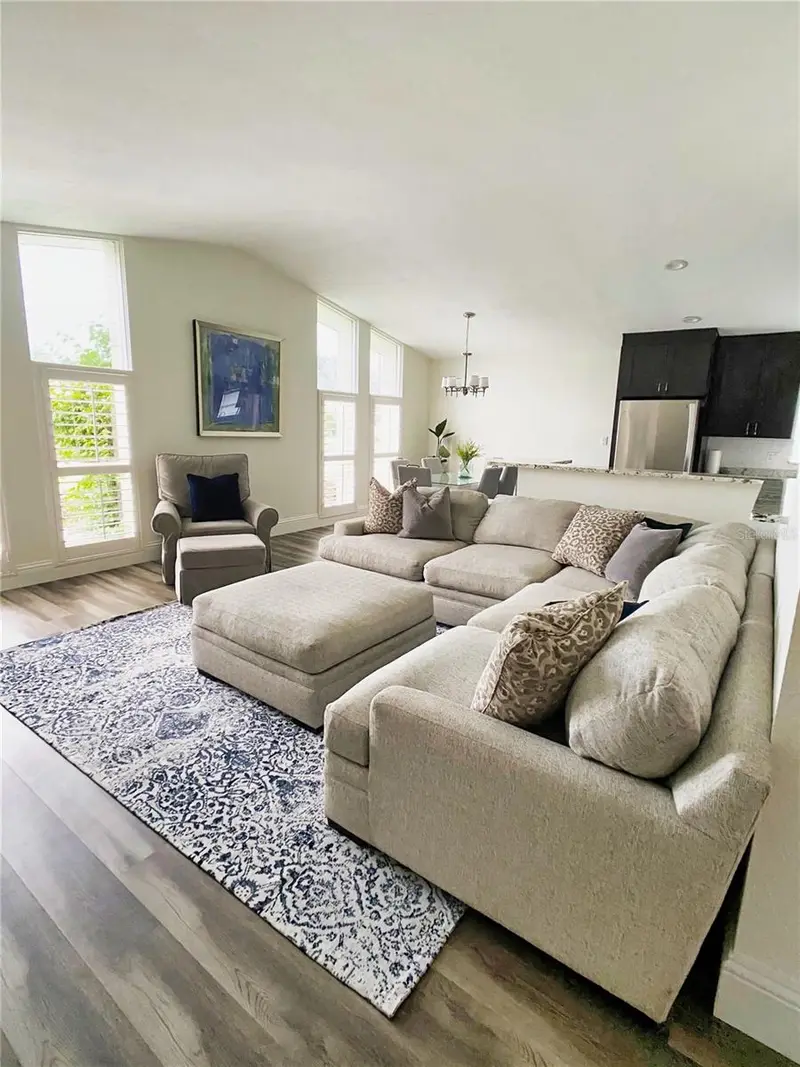 2400 Lauderdale Ct, FL