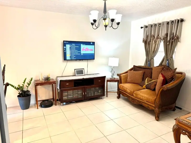 69 S Marbrisa Way, FL