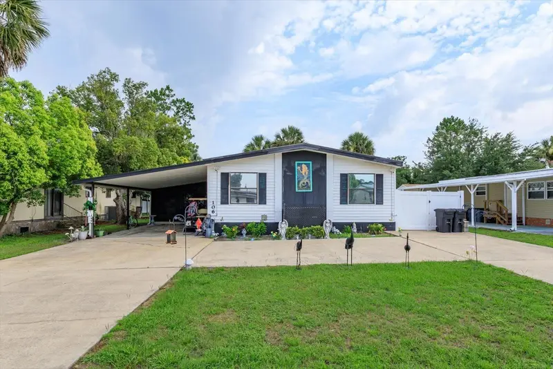 106 Leisure World Dr N, FL
