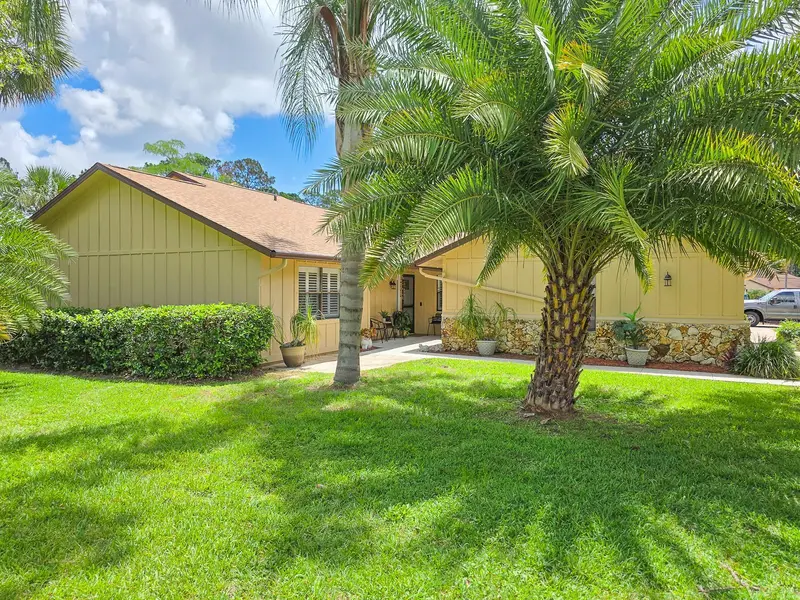 100 Sea Pines Cir, FL