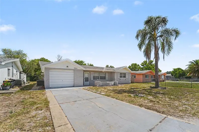 7520 Camelot Rd, FL