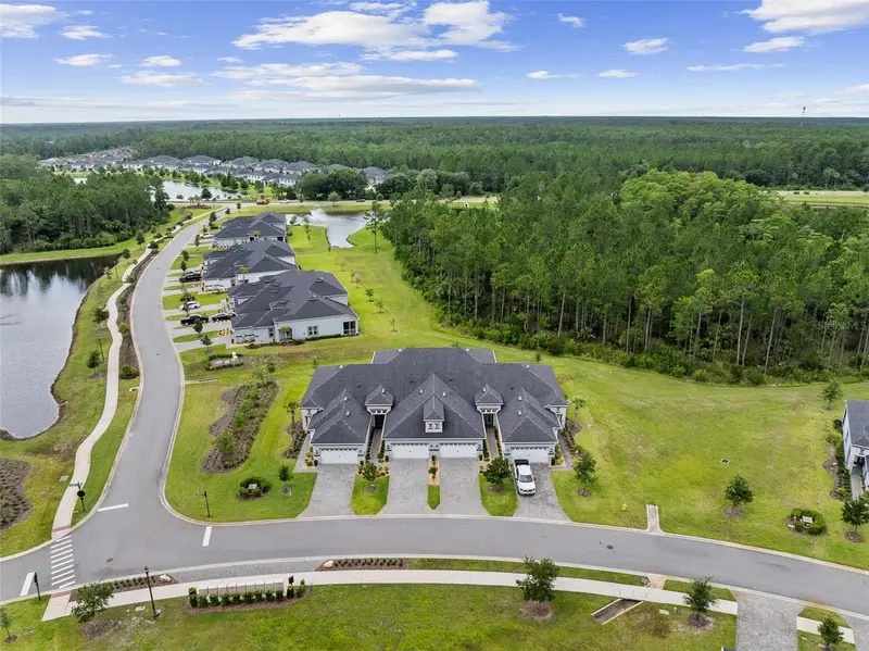 7 Newhaven Ln, FL