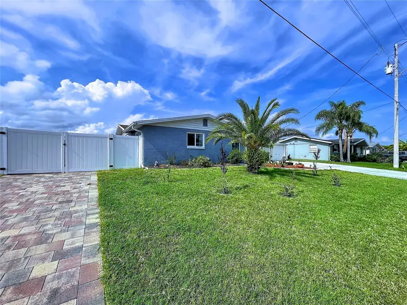 6536 Leeside Isle, FL