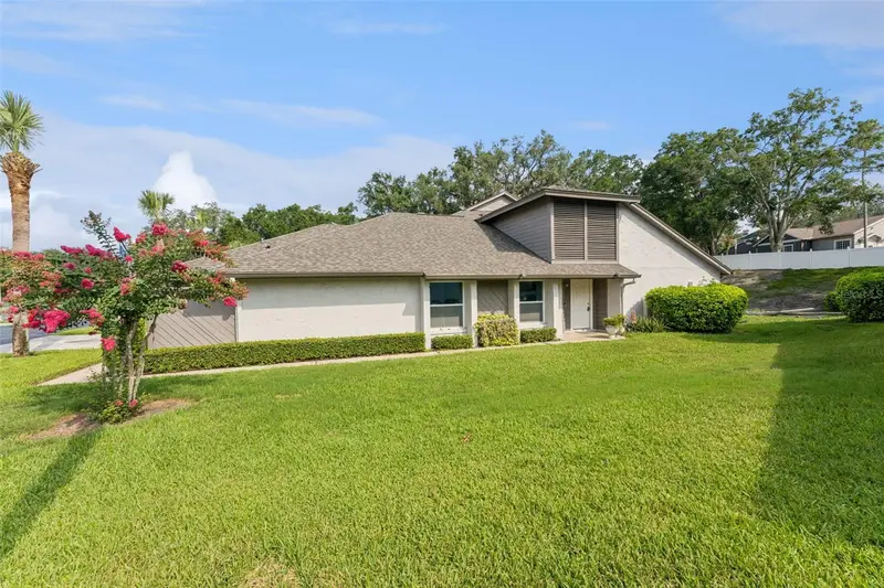 145 Olive Tree Cir #145, FL