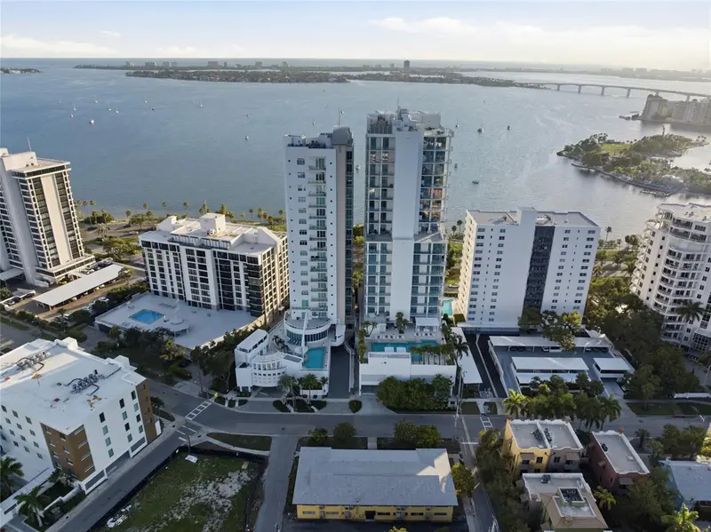 615 S Palm Ave #10, FL