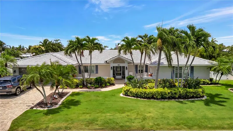 514 Key Royale Dr, FL