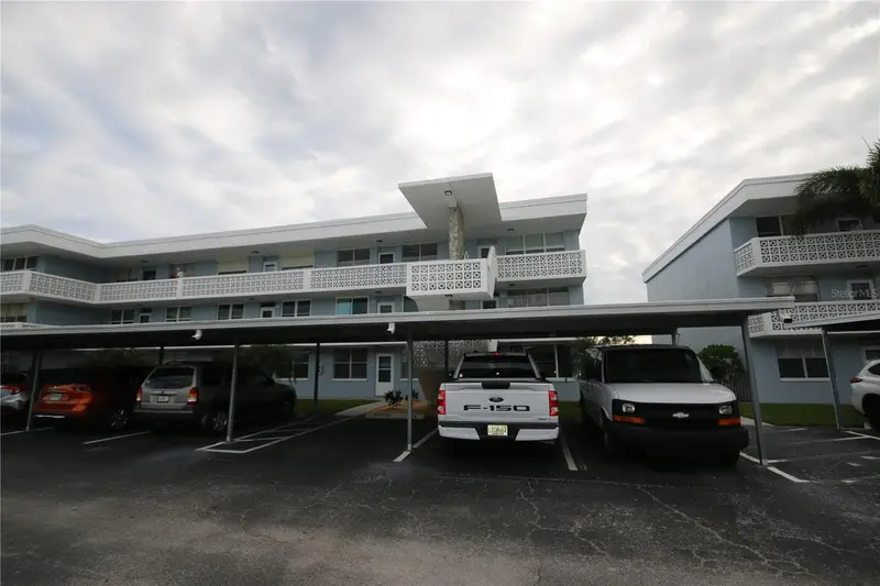 4880 Locust St Ne #338, FL