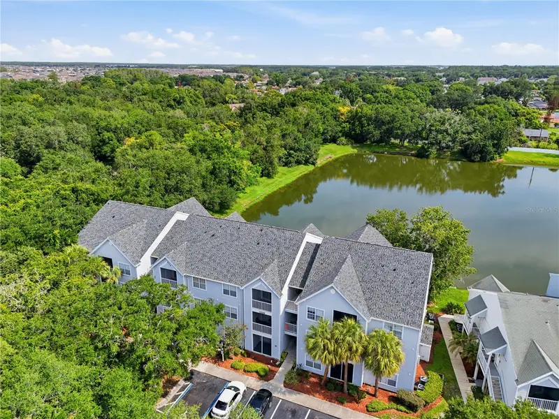 1229 Bermuda Lakes Ln #208, FL