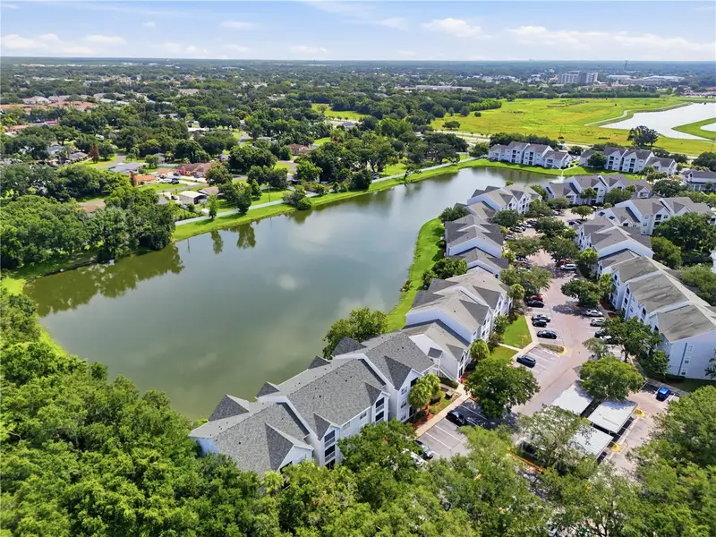 1229 Bermuda Lakes Ln #208, FL