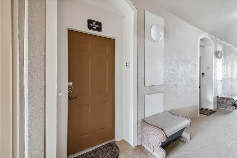 2821 E Almaton Loop #401, FL