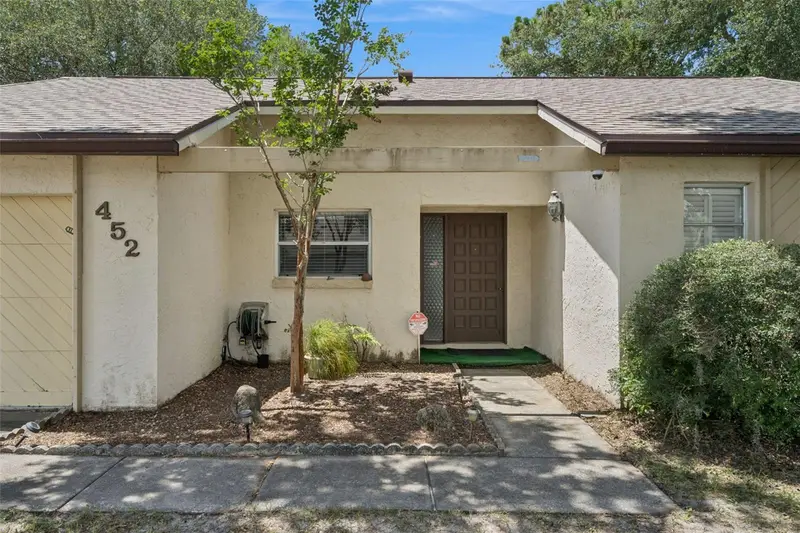 452 Boxwood Ct, FL