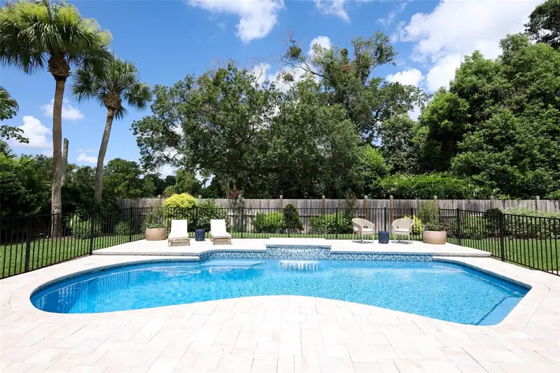 280 W Spring Lake Dr, FL