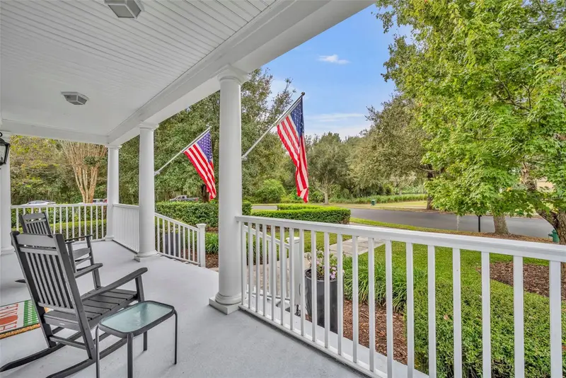 807 Oak Shadows Rd, FL