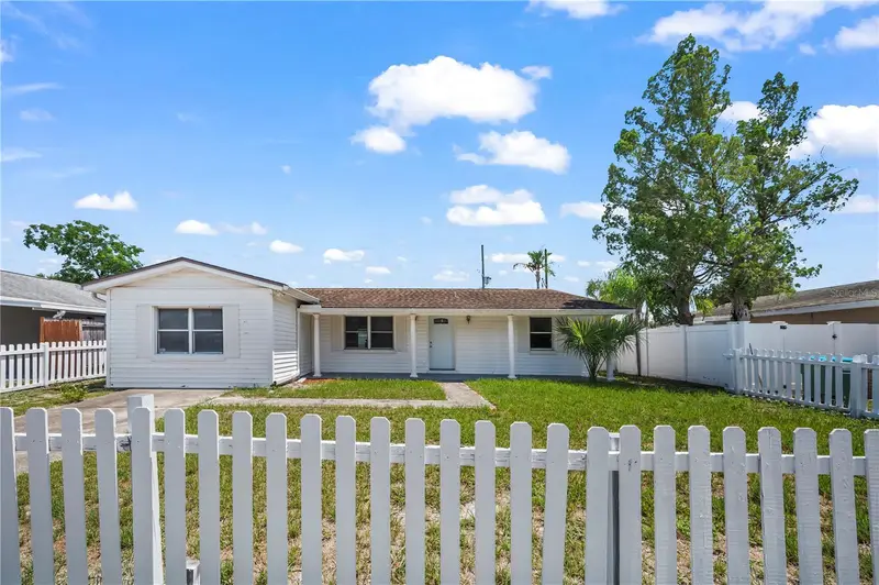 405 N Hawthorn Cir, FL