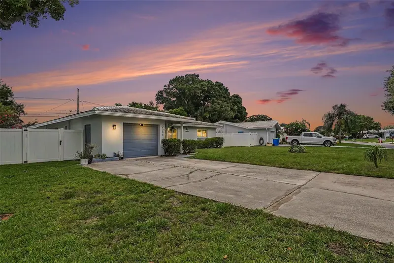 2334 Tudor Ln, FL