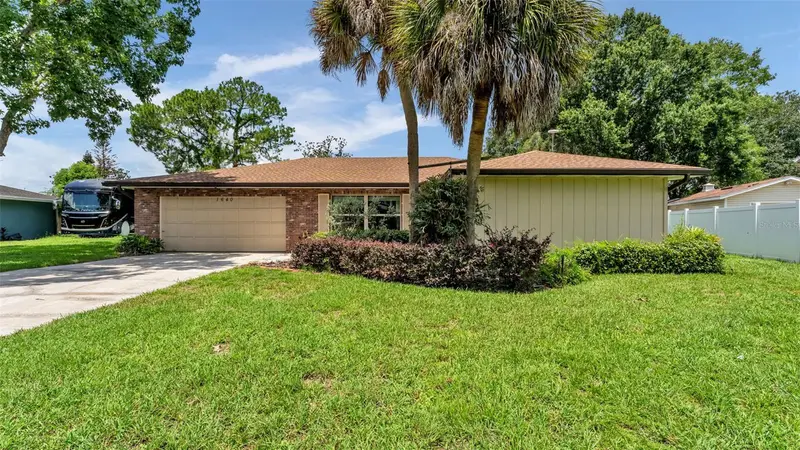 South Lakeland & Lake Hollingsworth listing