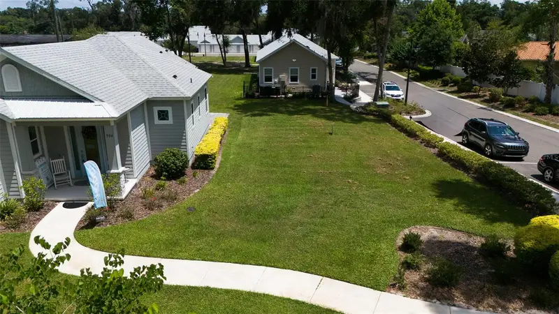 900 Azalea Walk Cir, FL