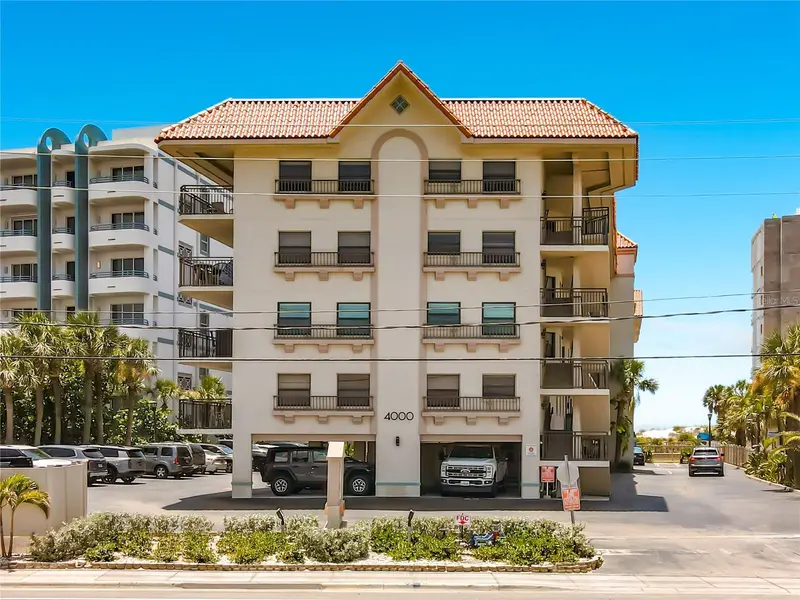 4000 Gulf Blvd #203, FL