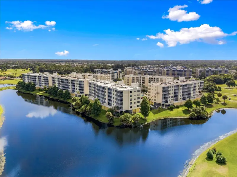 1200 Country Club Dr #2205, FL