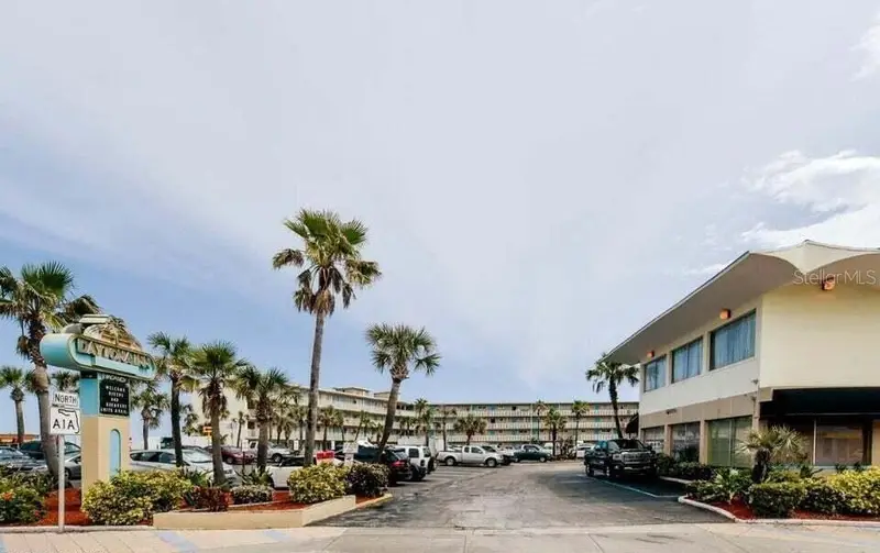 219 S Atlantic Ave #403, FL