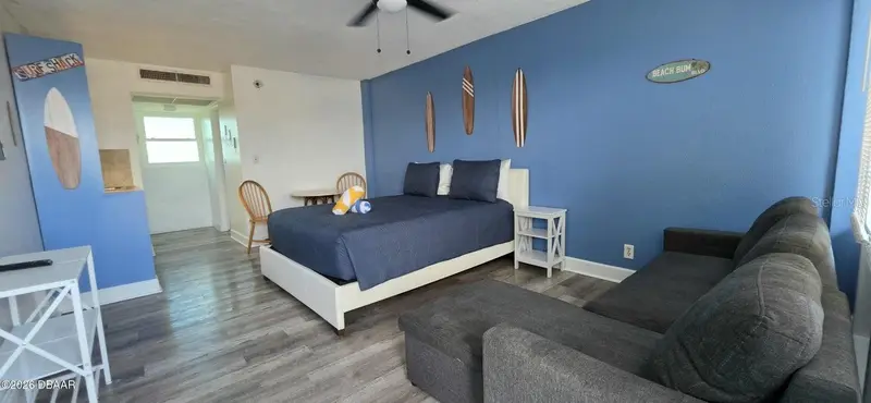219 S Atlantic Ave #403, FL