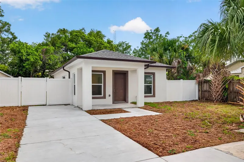 3420 N 10th St, FL