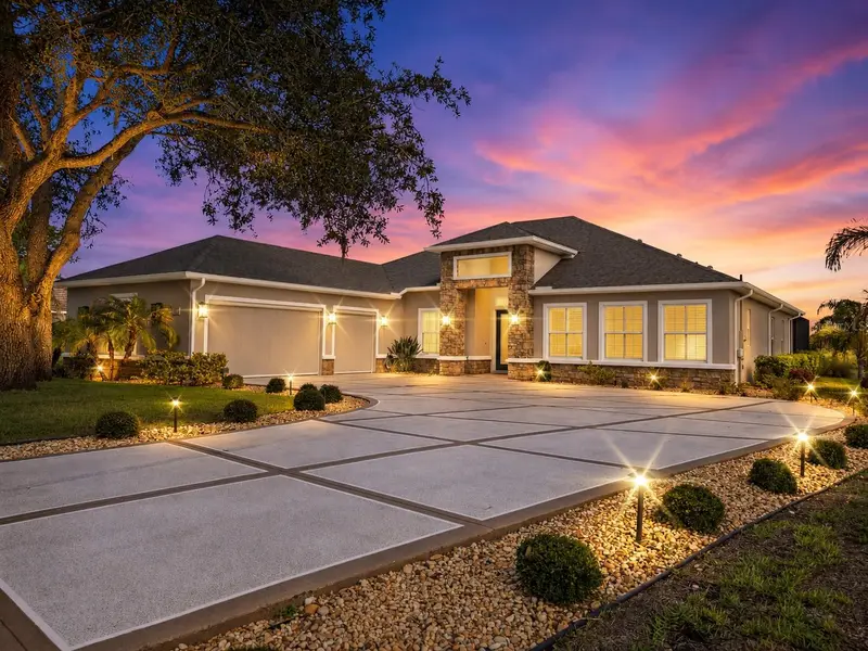 9215 Lake Cypress Loop, FL