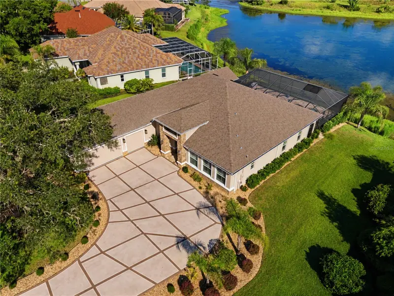 9215 Lake Cypress Loop, FL