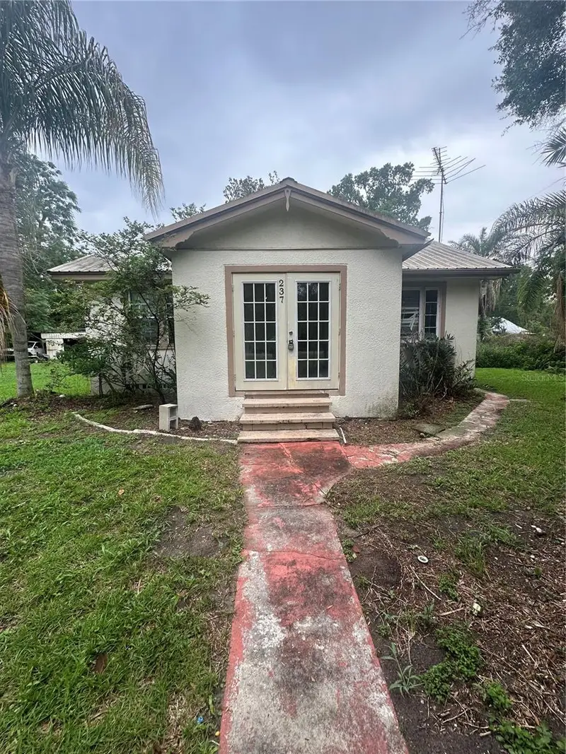 237 Broad St, FL