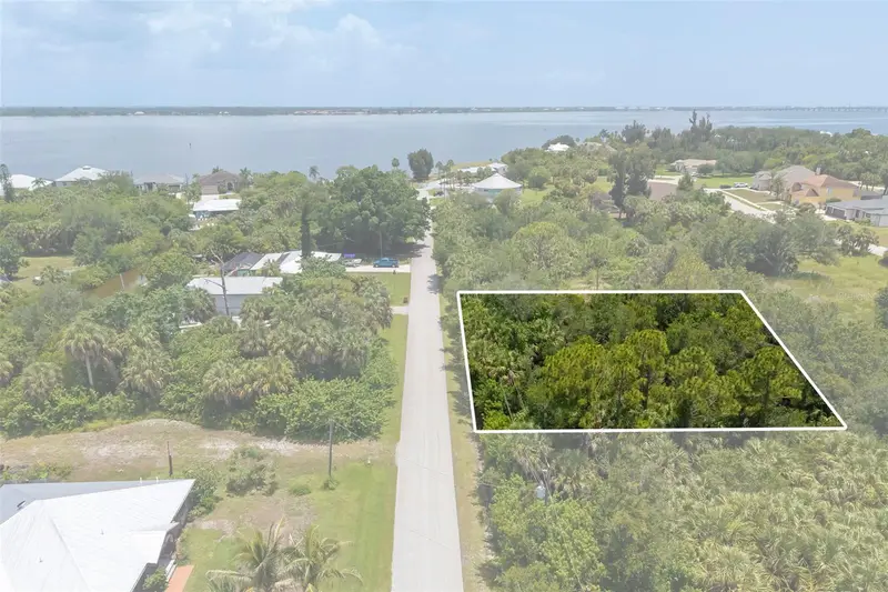 186 Northshore Ter, FL