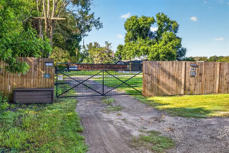 2329 Jim Johnson Rd, FL