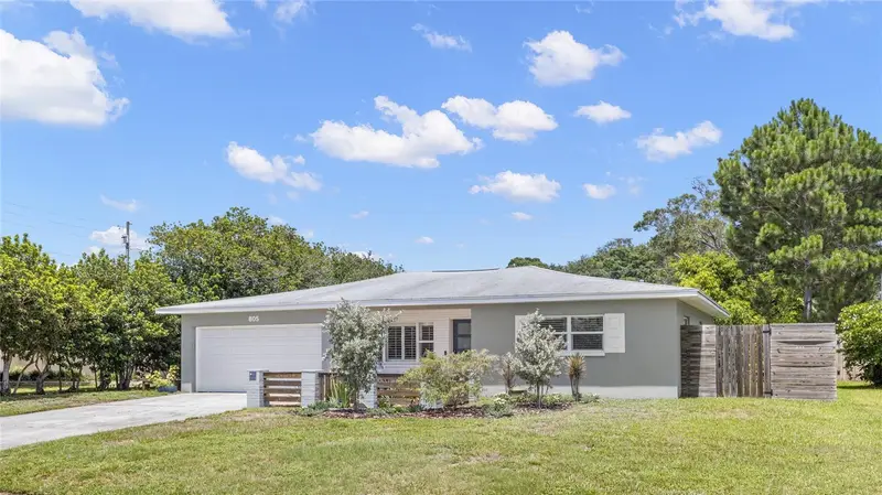 805 Wellington Dr, FL