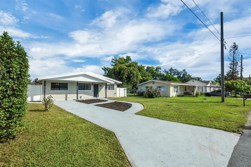 1365 Sheridan St Sw, FL