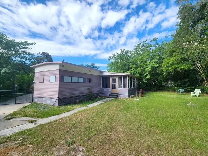 900 Nw 42nd Pl, FL