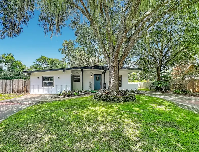 719 Cherokee Cir, FL