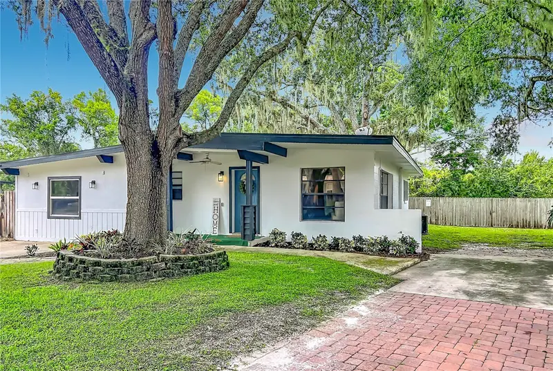 719 Cherokee Cir, FL