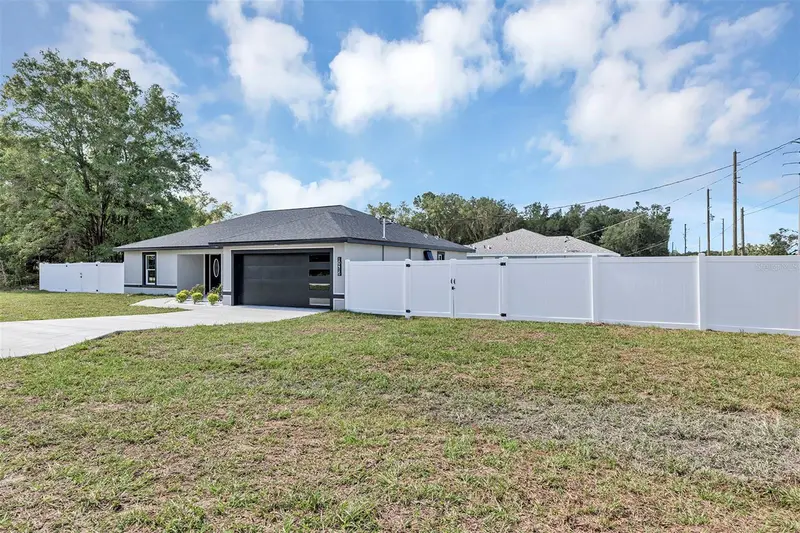 Dunnellon pending