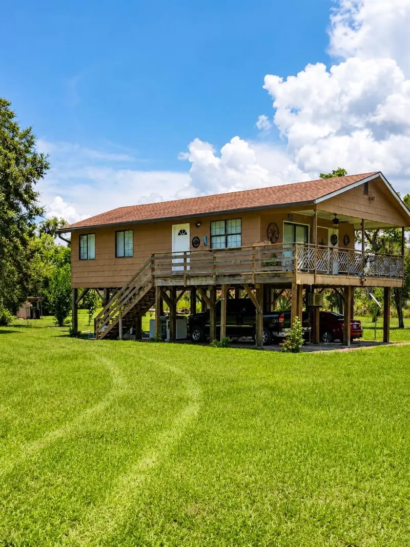988 Fazzini Dr, FL