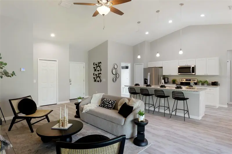 4450 Wall Ln, FL