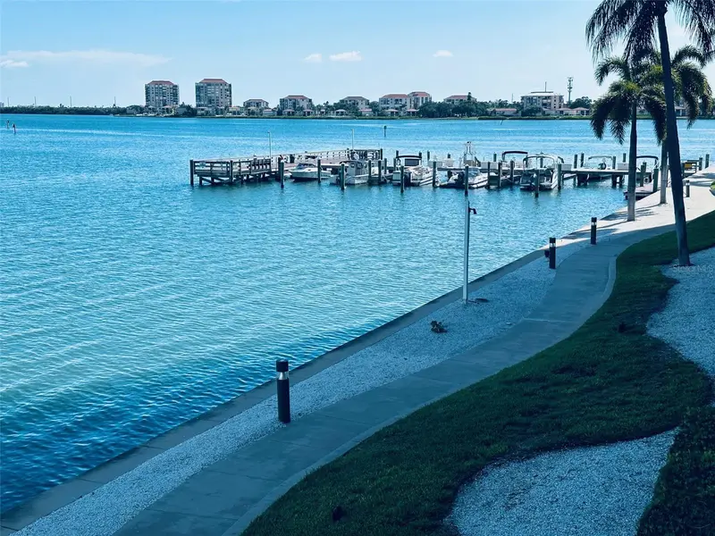 5200 Brittany Dr S #204, FL