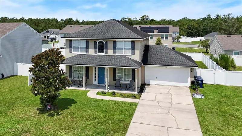 586 Independence Dr, FL
