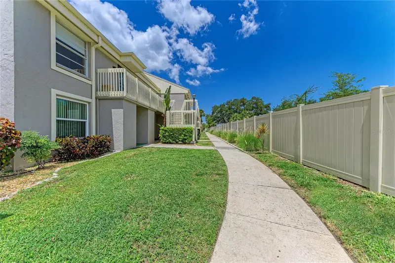 5962 7th Ave W, FL