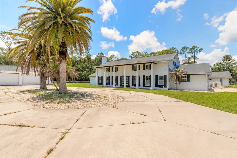 2015 Halifax Dr, FL