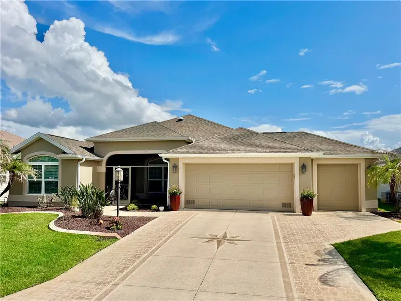 632 Coronaca Ct, FL