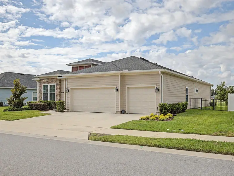 7672 Sw 74th Loop, FL