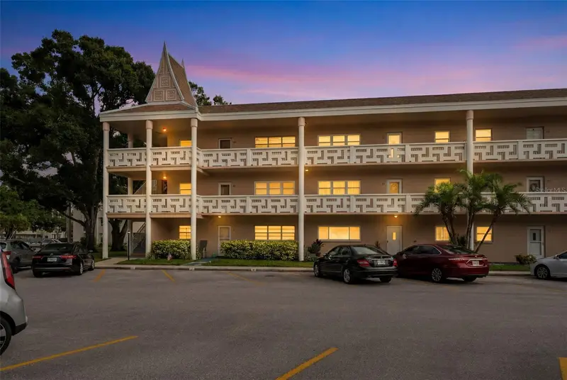 2435 Sumatran Way #23, FL