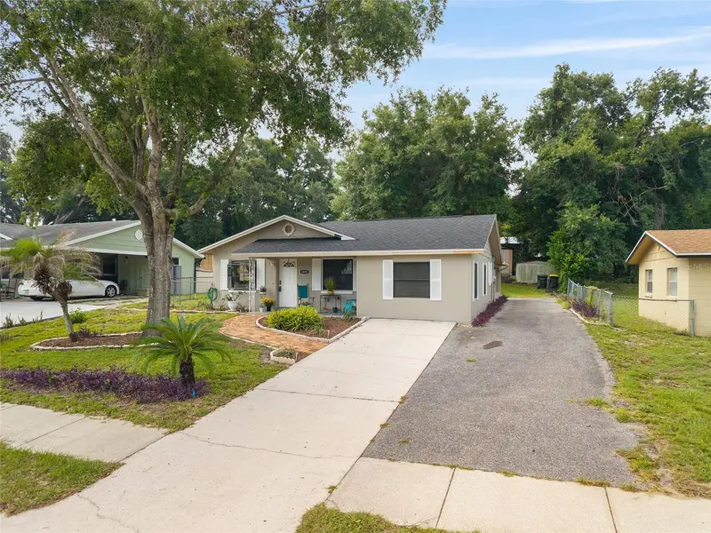Clermont listing